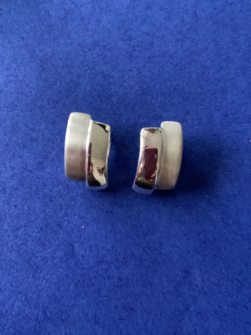 Orecchini pendenti & Orecchini a lobo: Ohrenclips matt-glänzend (silber) – Usato da Laufen venduto da Bellebellezza 8