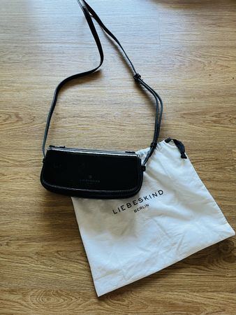 Liebeskind Sadie XS Tasche / schwarz Lackleder / Abend