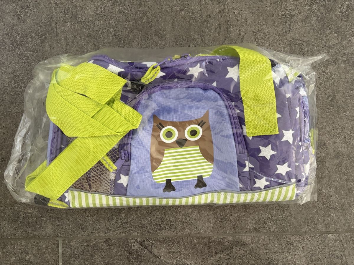 Sacs & sacs à dos: Kinder Sporttasche mit Eulendesign (Fabrikneu) – Neuf avec emballage d'origine à Aeschi SO par Bluemail
