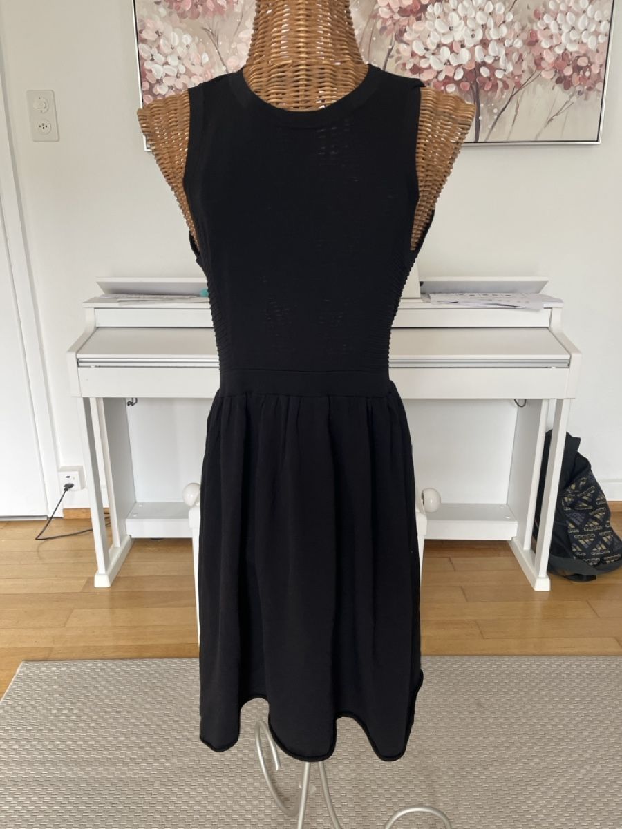 Kleider: Schwarzes Sommerkleid, 36 – Gebraucht aus Solothurn von Bobesch08
