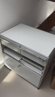 USM Haller meuble de bureau gris clair, avec clés