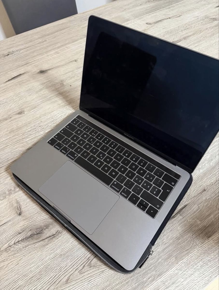 Apple Notebook: Macbook Pro 2018 – Usato da lyss venduto da qkr_cpg9