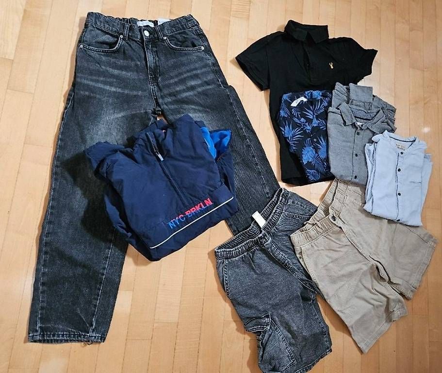 Lotti & Set di vestiti: Jungs Kleiderset 11-13J – Usato da Uzwil venduto da Taiwan0