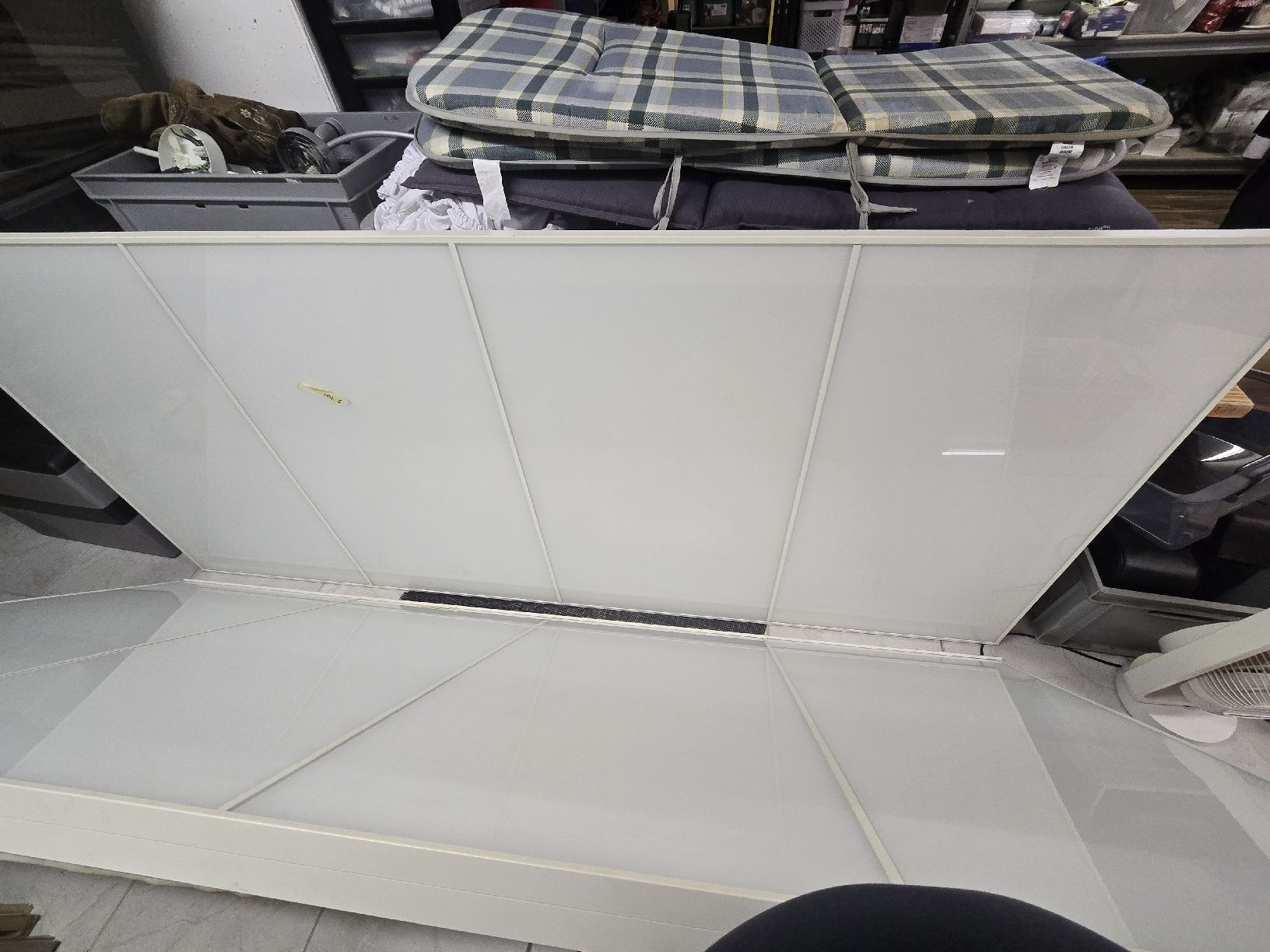 Armadi: Pax Schrank Scheibetüre – Usato da Auw venduto da tellen5036