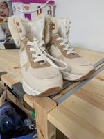 Winterstiefel Gr. 37 mit Fellrand, neuwertig, warm
