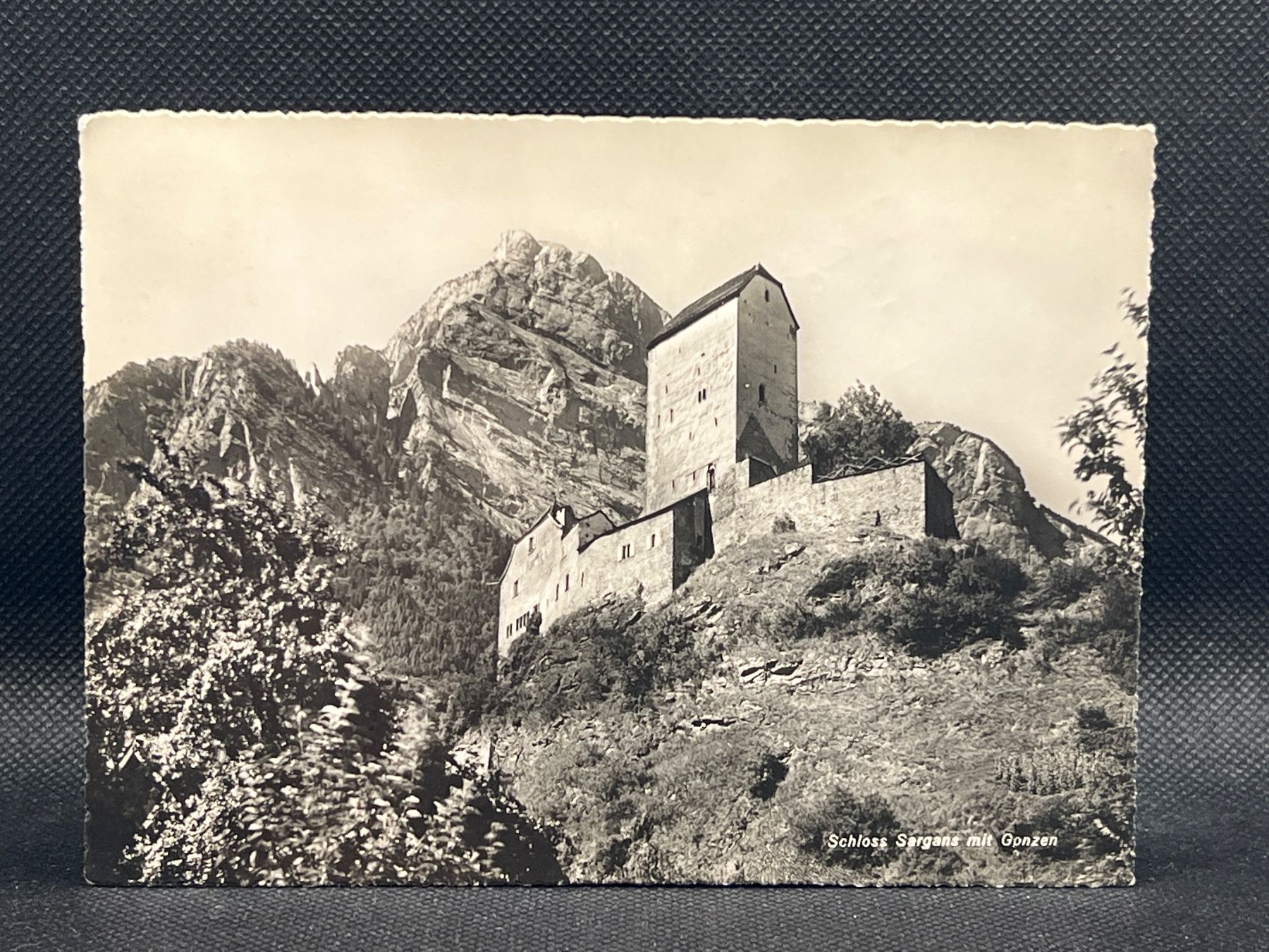 Cartes postales: Schloss Sargans mit Gonzen – D'occasion à Widnau par Brusi9