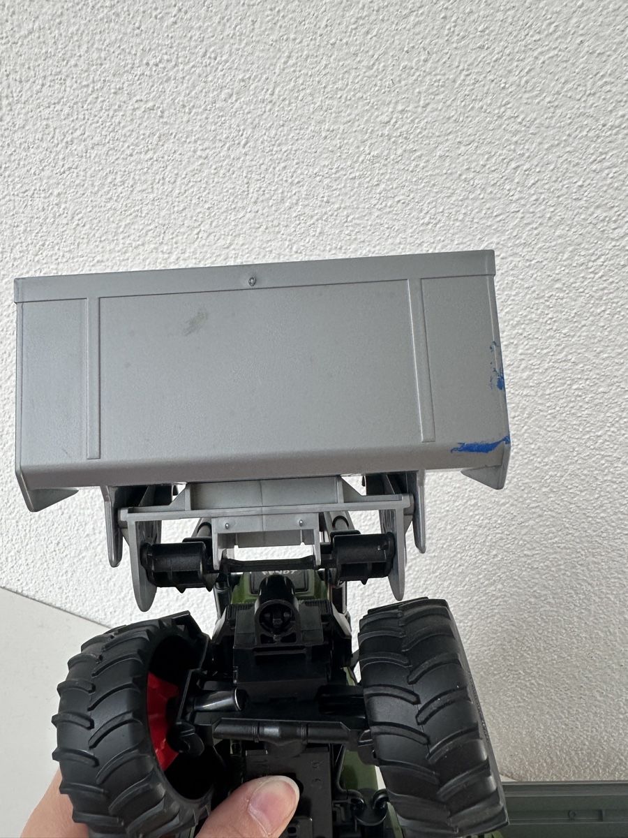 Bruder Spielzeuge: Bruder Fendt Traktor 209 S mit Anhänger – Gebraucht aus Ehrendingen von Panakea 3