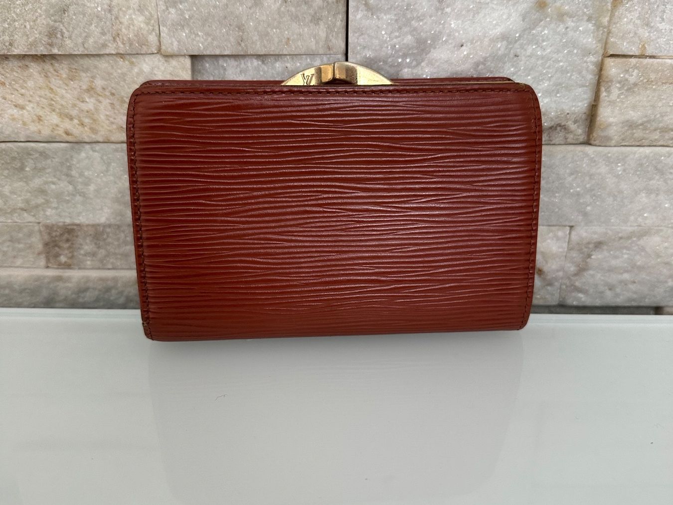 Louis Vuitton Portamonete: Louis Vuitton Compact Wallet - Nr. 822 – Usato da Hittnau venduto da LuxAndMore 1