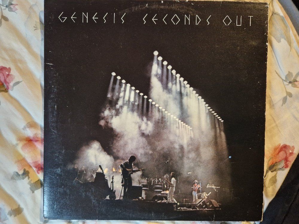 Dischi in vinile: Genesis – Seconds Out – Usato da Brittnau venduto da Zibu