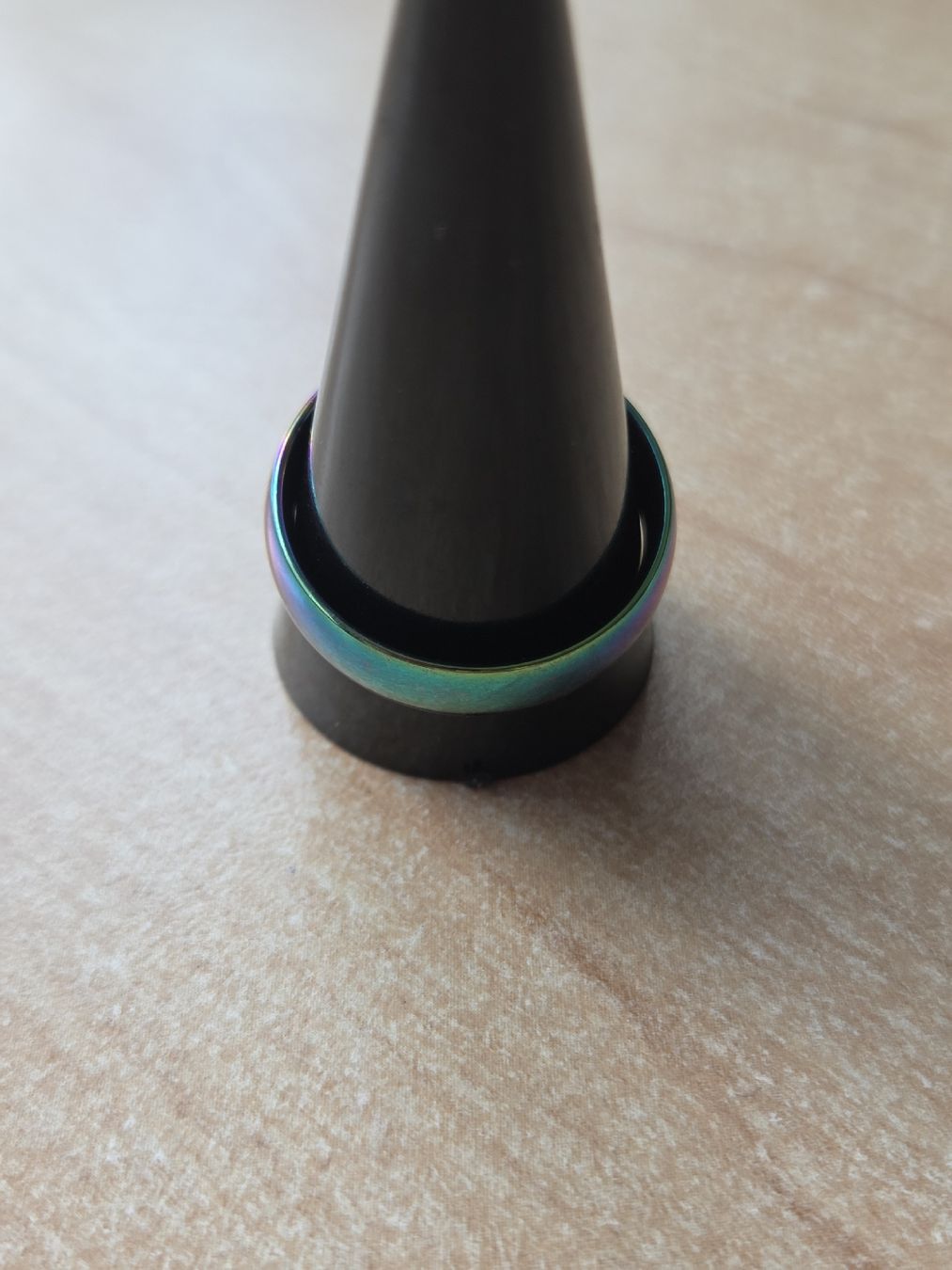 Anelli: Ring aus Metall Regenbogenfarben Gr.24/64 – Usato da Winterthur venduto da katzen07 2