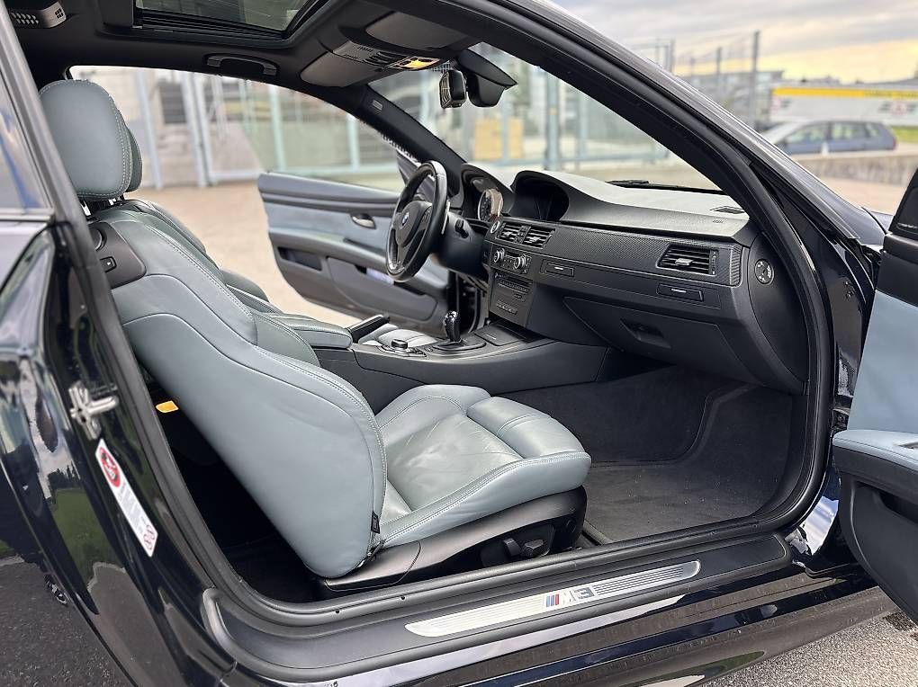 Alle Autoersatzteile: E92 M3 Innenausstattung – Gebraucht aus Niederuzwil von Uzwil19 2