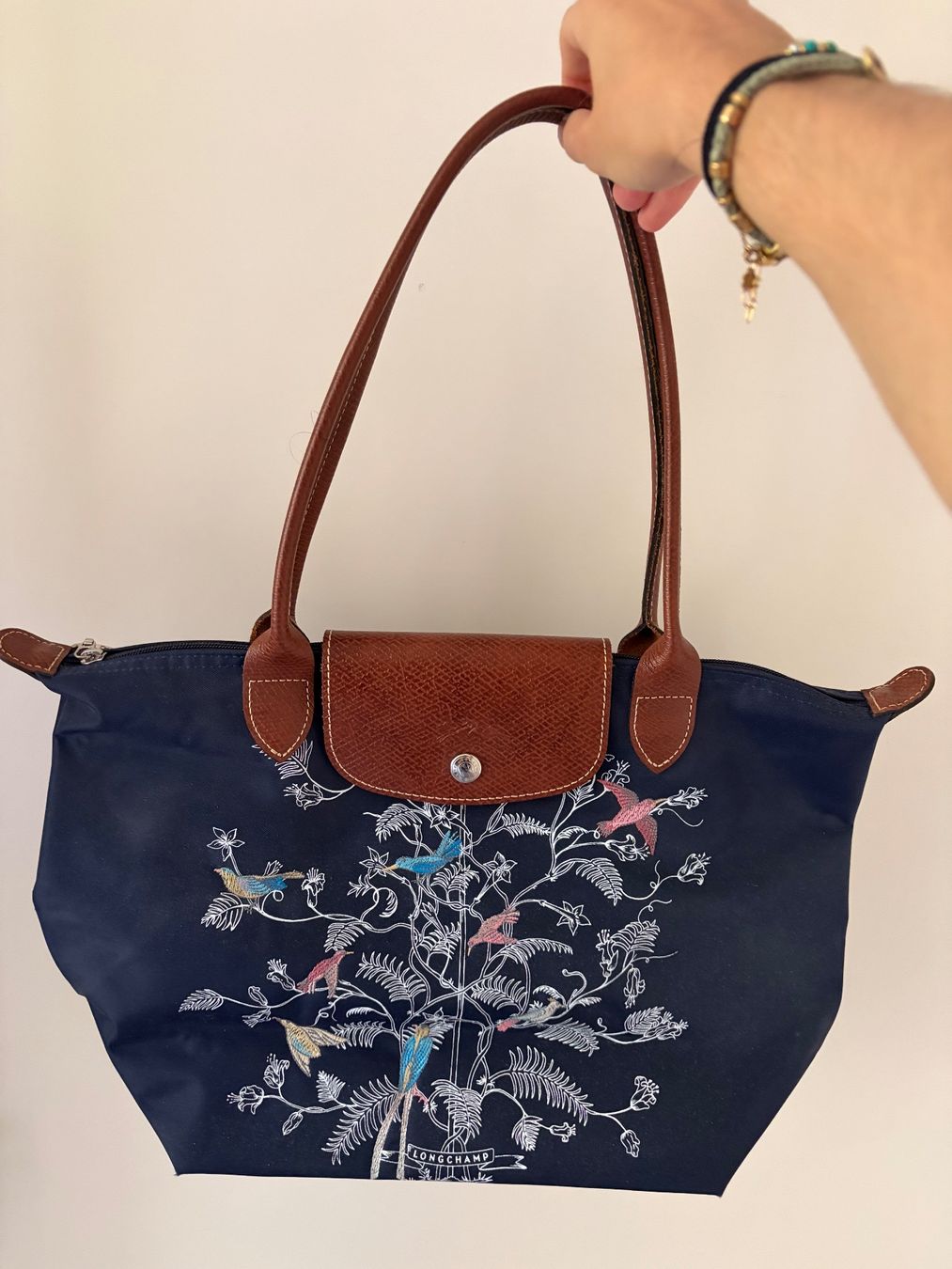Longchamp Taschen für Damen: Longchamp Tasche mit Stickerei – Neu (gemäss Beschreibung) aus Zürich von noa_566y