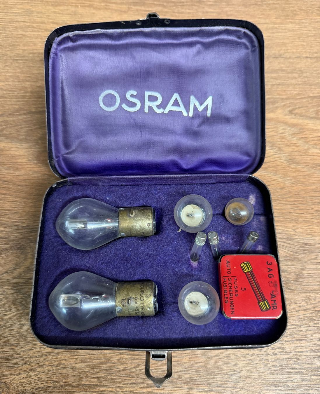 Osram Lampen: OSRAM Auto Glühbirnen Set, Vintage mit Box, komplett – Defekt aus Nussbaumen AG von angsal 1