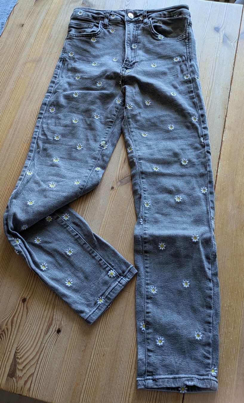 Stradivarius Jeans: Jeans Mom slim 36 von Stradivarius – Gebraucht aus Burgdorf von Mikewalther