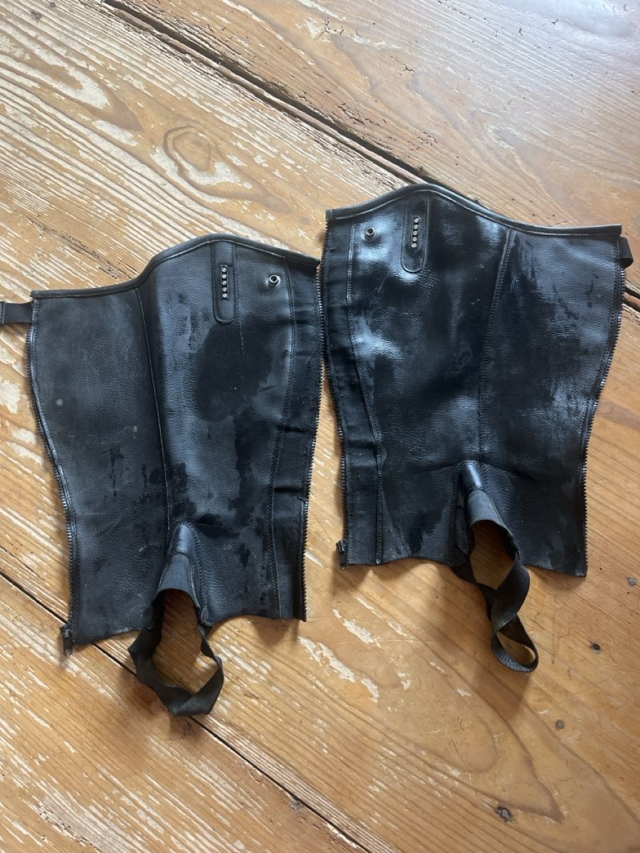 Stinchiere & Fasciature: Leder Chaps, Schwarz, Top Zustand, Gr. S/M – Usato da Horgen venduto da dia_ytj8