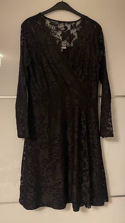 Robes: Robes grossesse / allaitement – D'occasion à Chavannes-Renens par romina_margreth