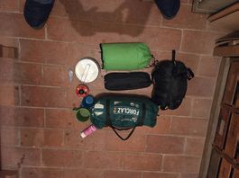 Camping Set Zelt isomatte Schlafsack etc