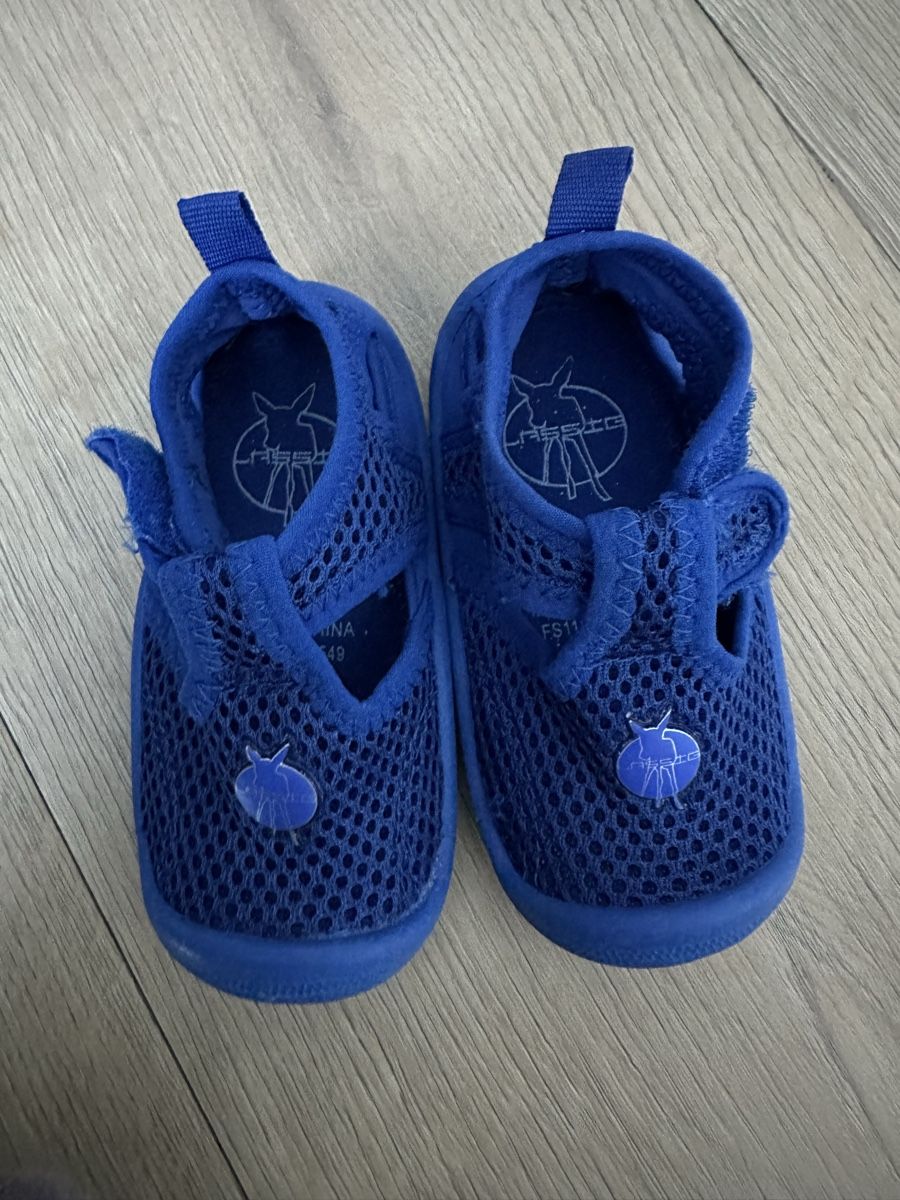 Scarpe per ragazzi: Badeschuhe Gr. 21 – Usato da Braunau venduto da vir_7xst