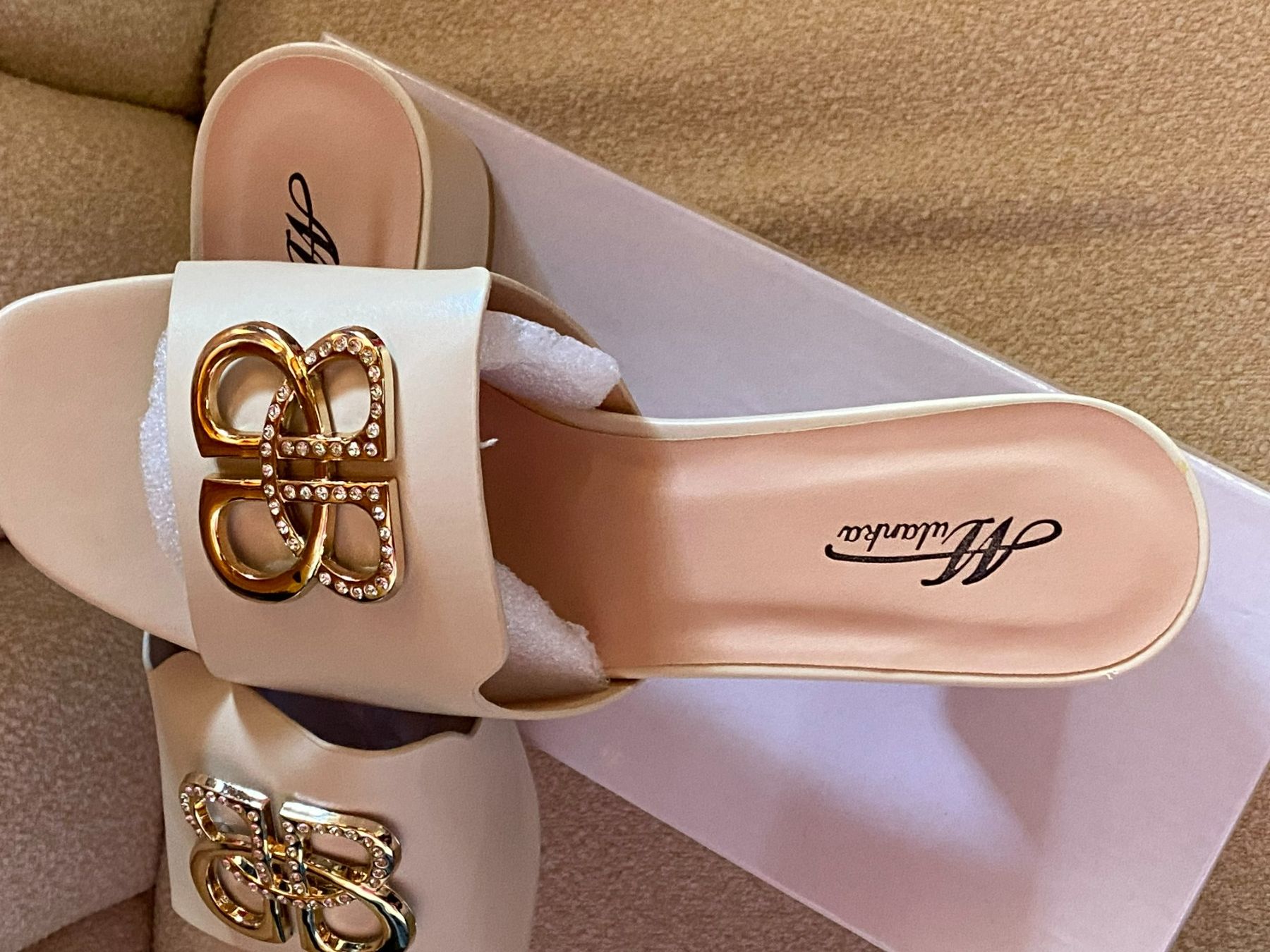 Damenschuhe: DAMEN SCHUHE -BEIGE – Neu und originalverpackt aus Meienried von ManuelaBoutique 4
