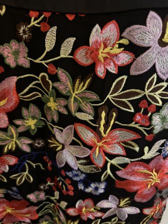 Kleid S. Oliver Black Label 34 Blumenstickerei NEU
