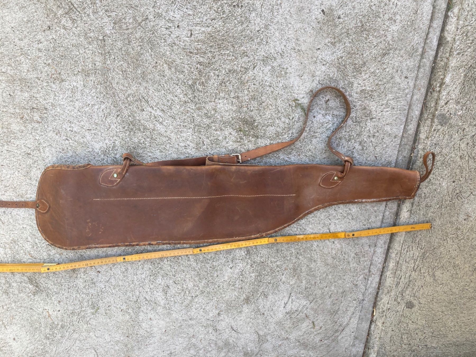 Supporti a parete: Leder Behalter für Jäger – Usato da Bern venduto da HBYISIS 1