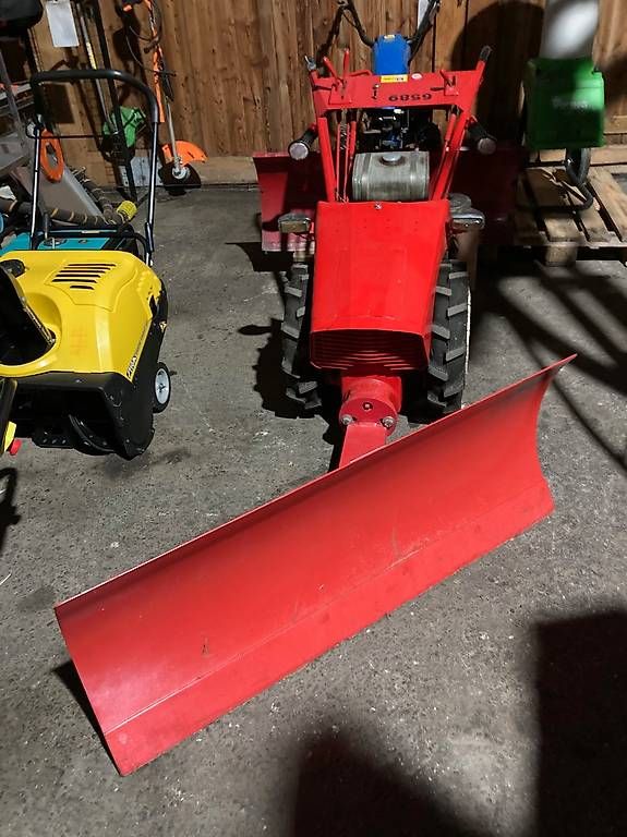 Sgombero neve: Schneeraumgerät  130 cm mit Benzinmotor – Usato da Reutigen venduto da fb41 1