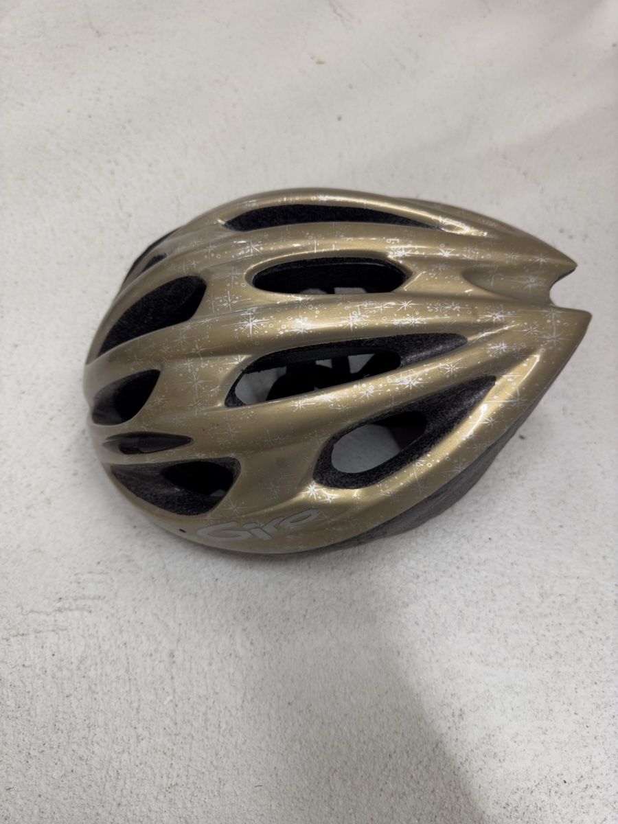 Giro Casques: Velohelm Giro – D'occasion à Regensdorf par TedK 1