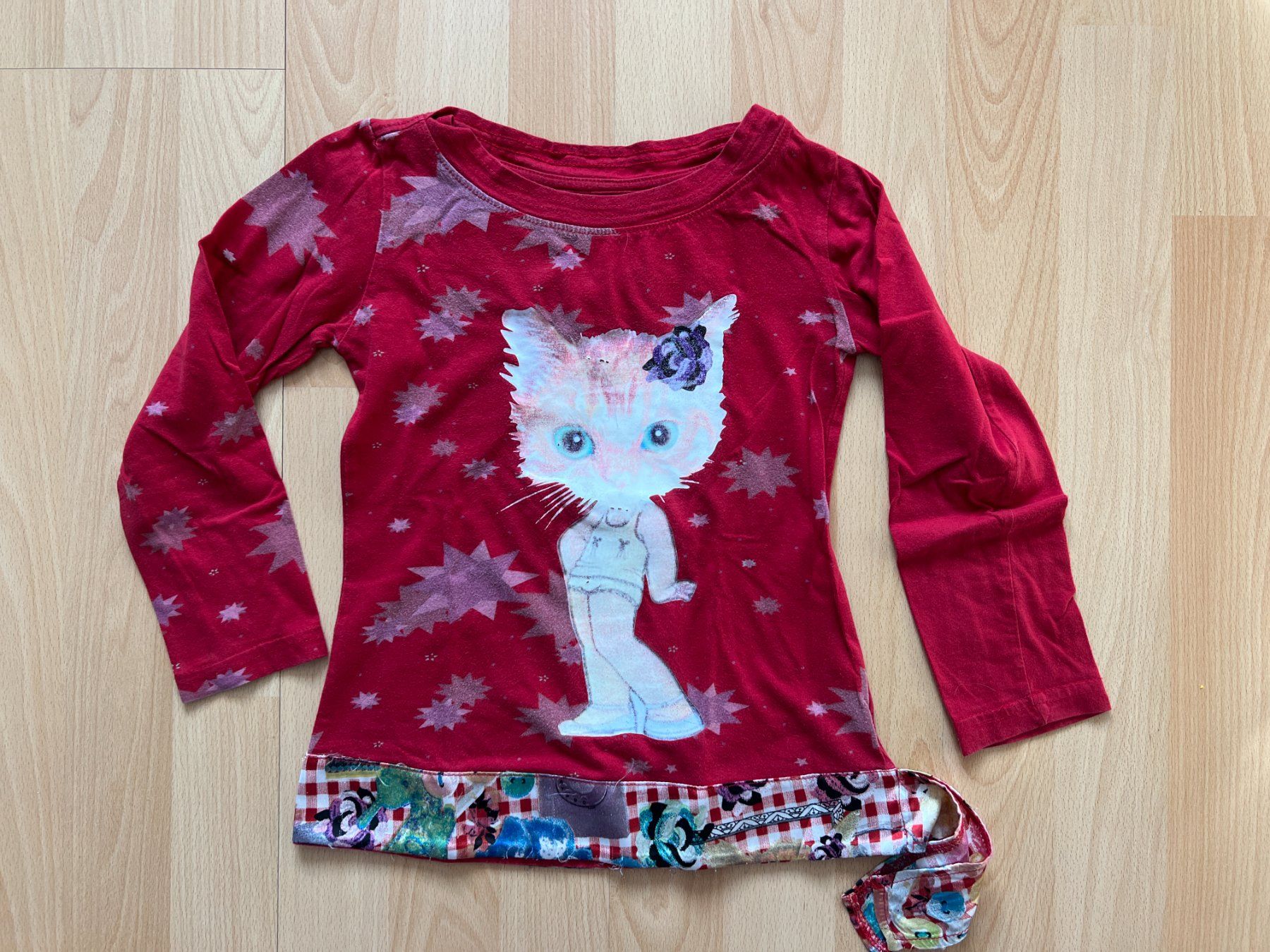 Desigual Maglioni & Felpe: Desigual Sweatshirt rot mit Katze Grösse 5/6 – Usato da Balzers venduto da Alannah