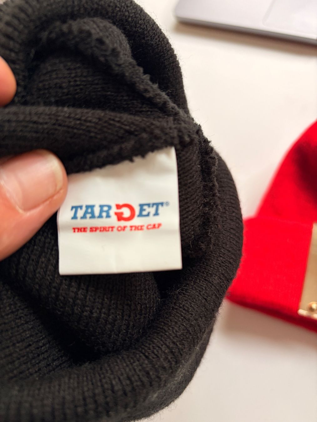 Copricapi, berretti & cappellini: 2 coole Mützen – Usato da Basel venduto da pat7777777 5
