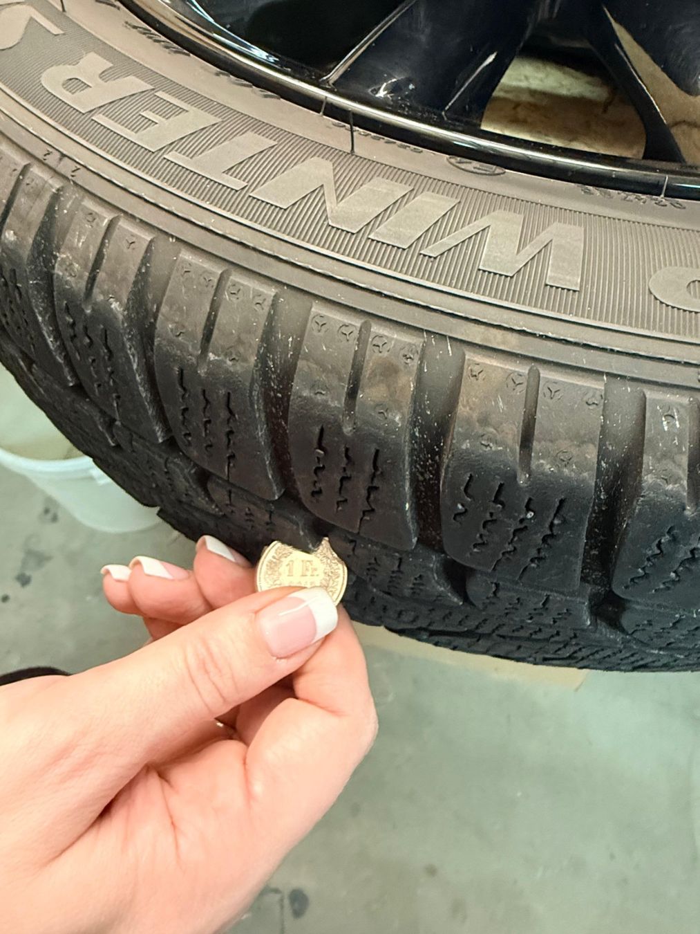 Mini Pneus & Kompletträder: Winterkompletträder MINI Cooper SE – Gebraucht aus Wil SG von 19Andreas82 3