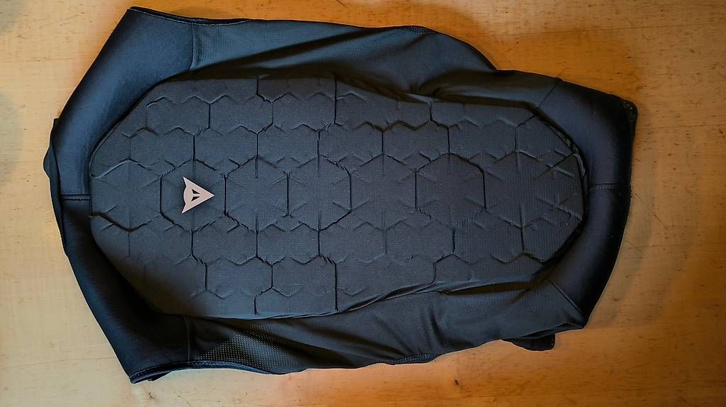 Protezioni & Imbottiture: Rückenpanzer DAINESE – Usato da Winterthur venduto da Noah_Maghrebi