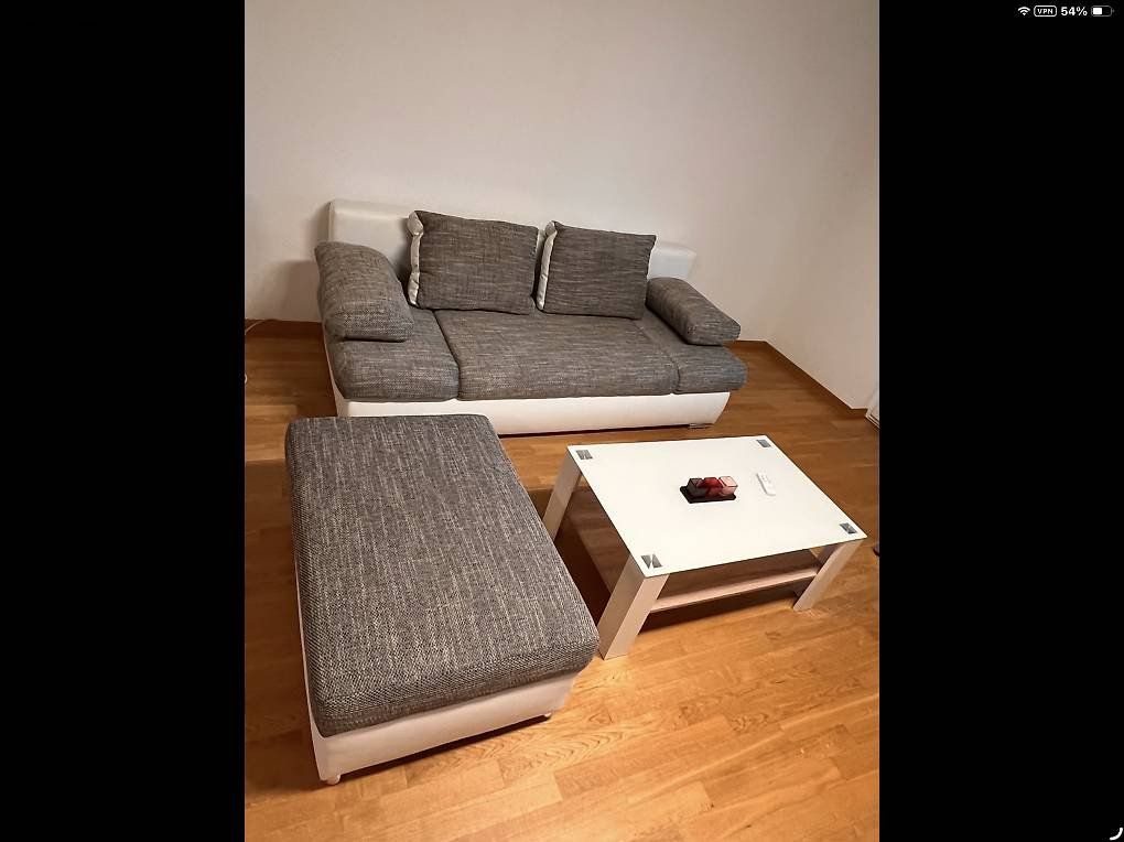 Divani: Sofa und Hocker mit Bettfunktion und Stauraum – Usato da Mettlen venduto da DesmoVale