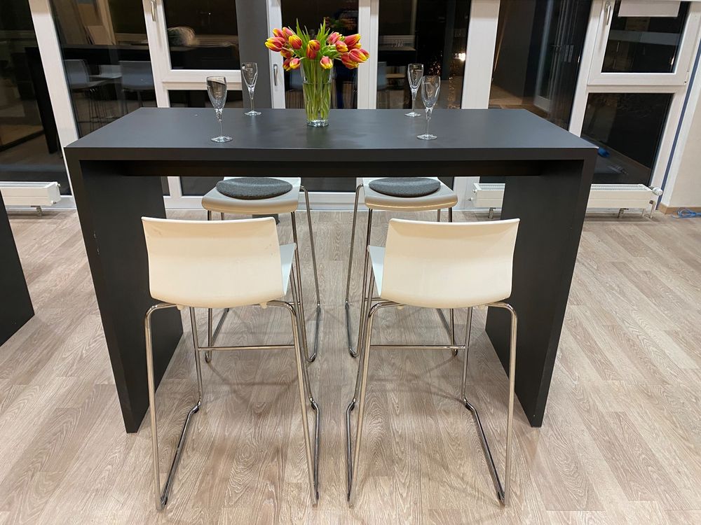 Bar mit 4 Barhocker (Gebraucht) in Arisdorf für CHF 119 – nur Abholung ...