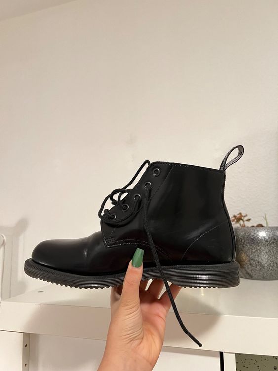 Dr martens hotsell emmeline black friday