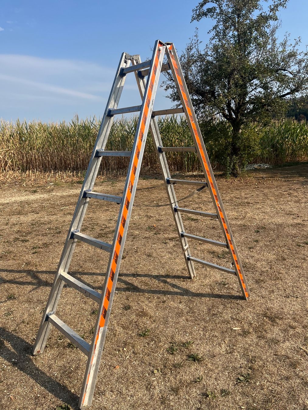 Leitern: Bockleiter Aluminium – Gebraucht aus Allmendingen b. BE von juair