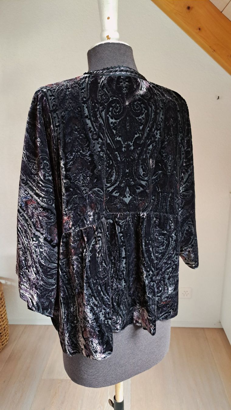 Blusen: IRIS Samt Bluse – Neu (gemäss Beschreibung) aus Reutigen von IrisFashion 2