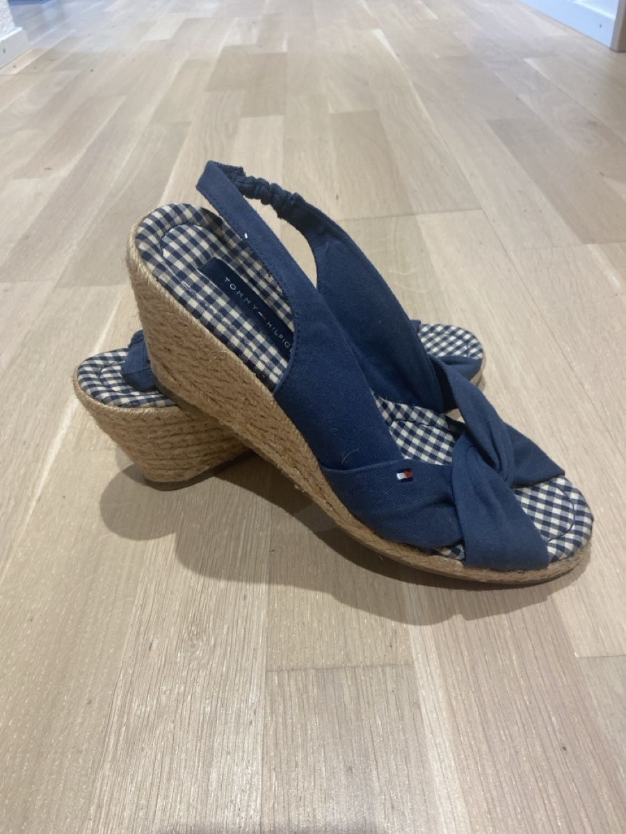 Tommy Hilfiger Chaussures femmes: Espadrilles Tommy Hilfiger – Neuf (Voir description) à Zürich par mar_v57y
