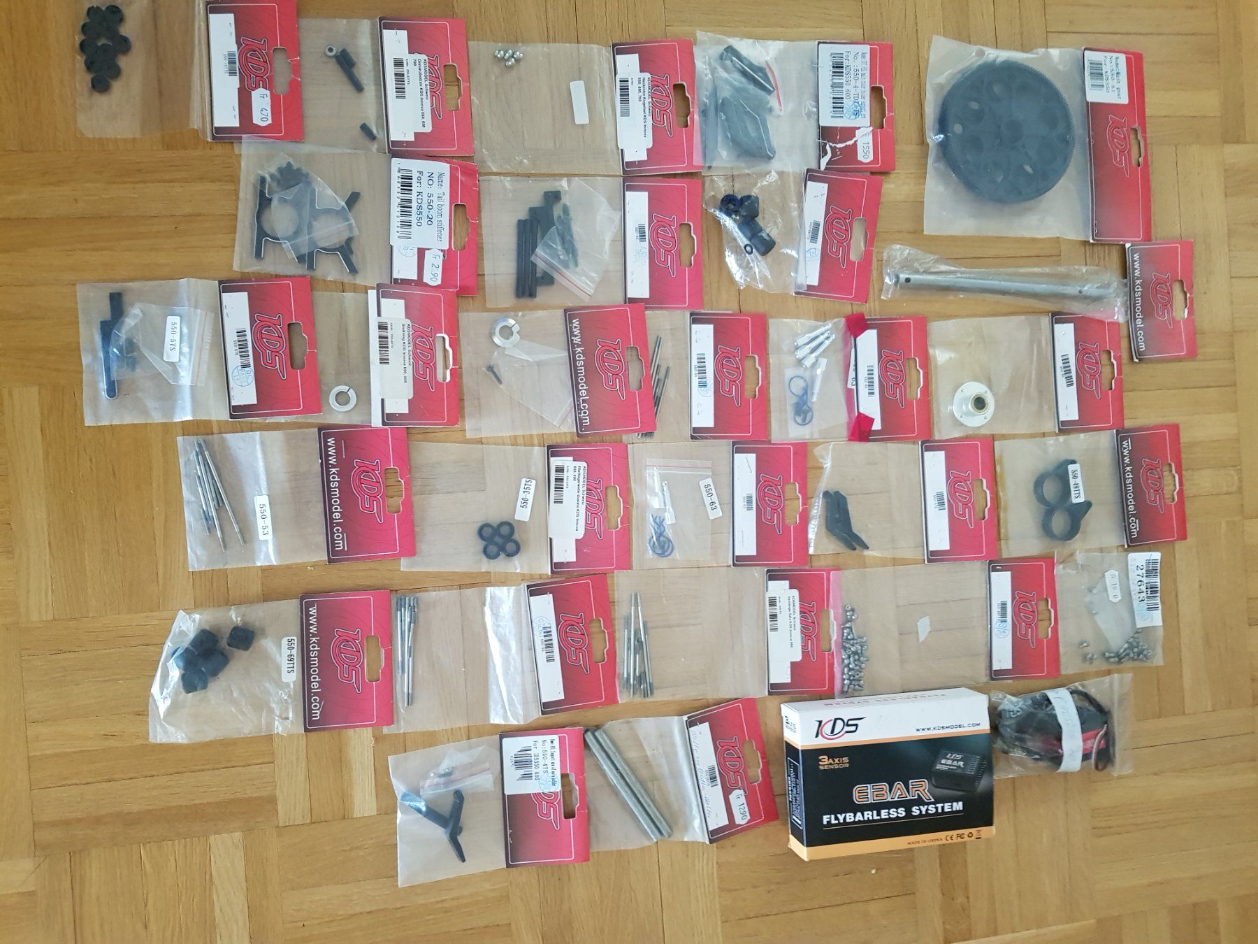 Modellismo RC: Ersatzteile zu KDS 550 – Usato da Freienbach venduto da 18035