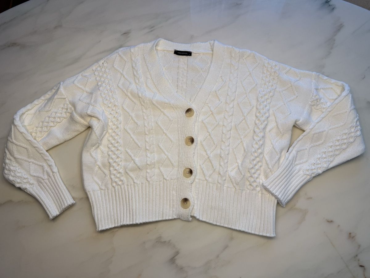 Vestes: TRENDYOL Strickjacke, Grösse L – D'occasion à Wohlen AG par Coco_91