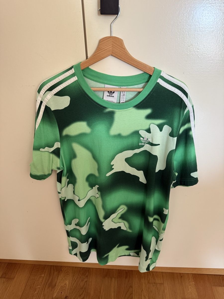 Adidas T-Shirts: Adidas t-shirt neu – Neu (gemäss Beschreibung) aus Luterbach von uhrmacherin89