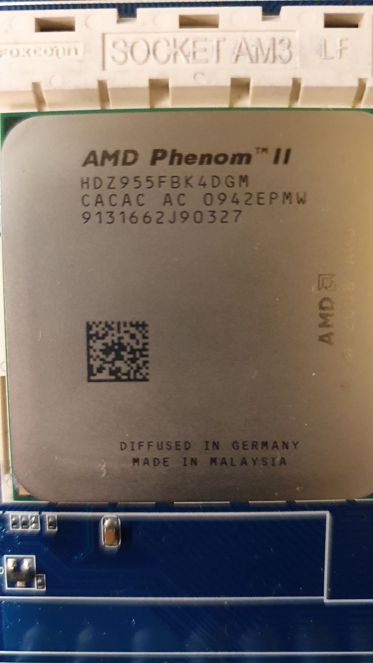 Gigabyte Schede madri: Gigabyte Mainboard mit Cpu und Kühler – Usato da Ittigen venduto da Searay 2