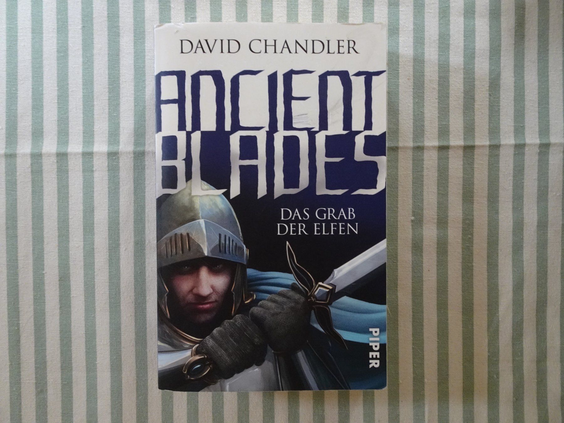 Libri: David Chandler - Ancient Blades - Das Grab der Elfen - B995 – Usato da Küssnacht am Rigi venduto da Bookslove-Divers