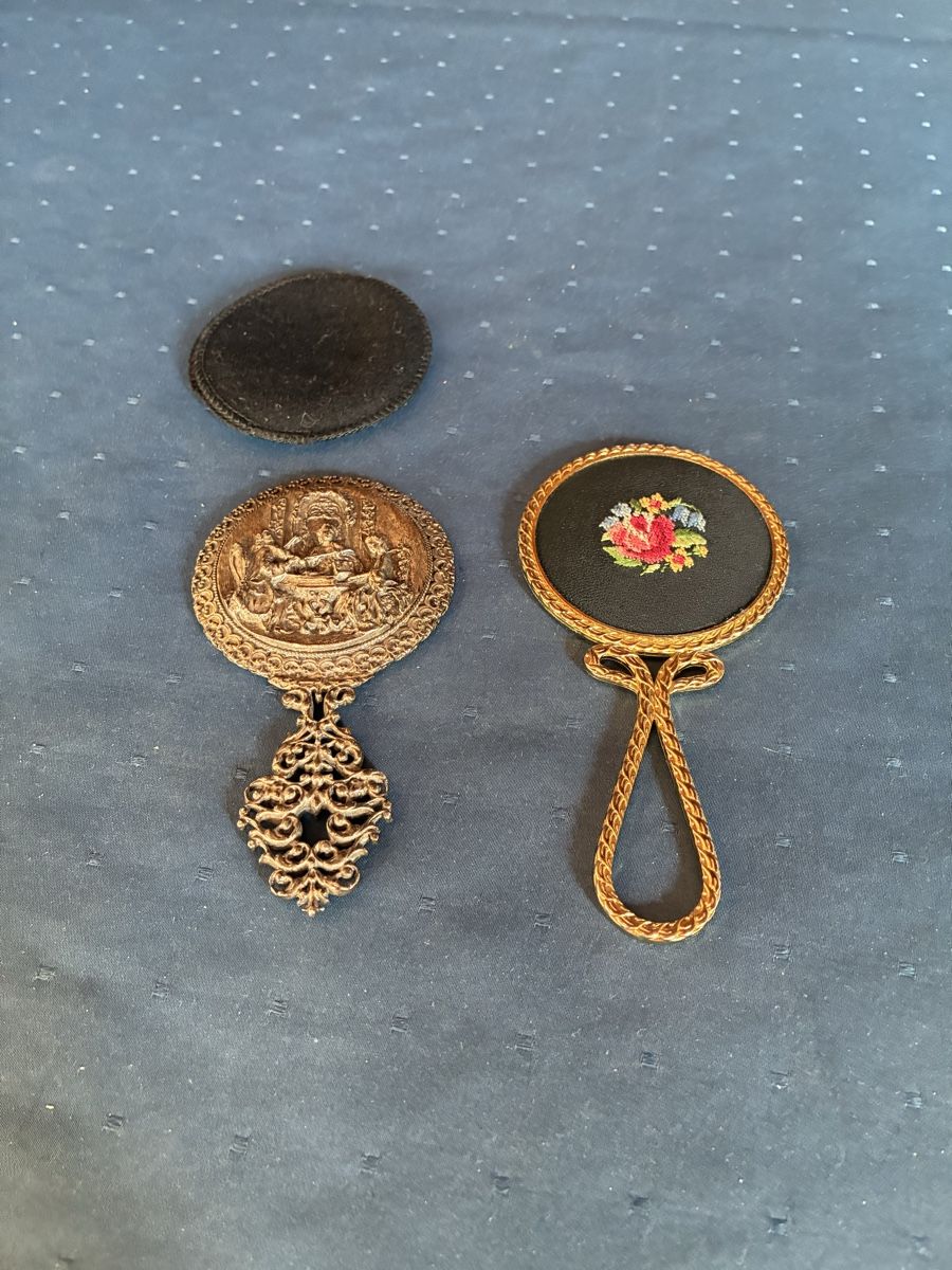 Miroirs: 2 antike Taschenspiegelein – D'occasion à Dornach par Rosengarten