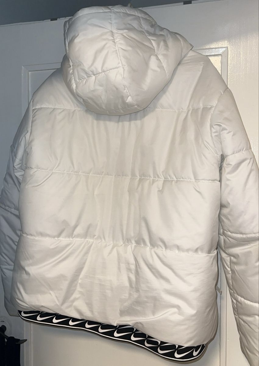 Nike Jacken: Winterjacke Nike white XL – Neu (gemäss Beschreibung) aus Oftringen von tola19 2