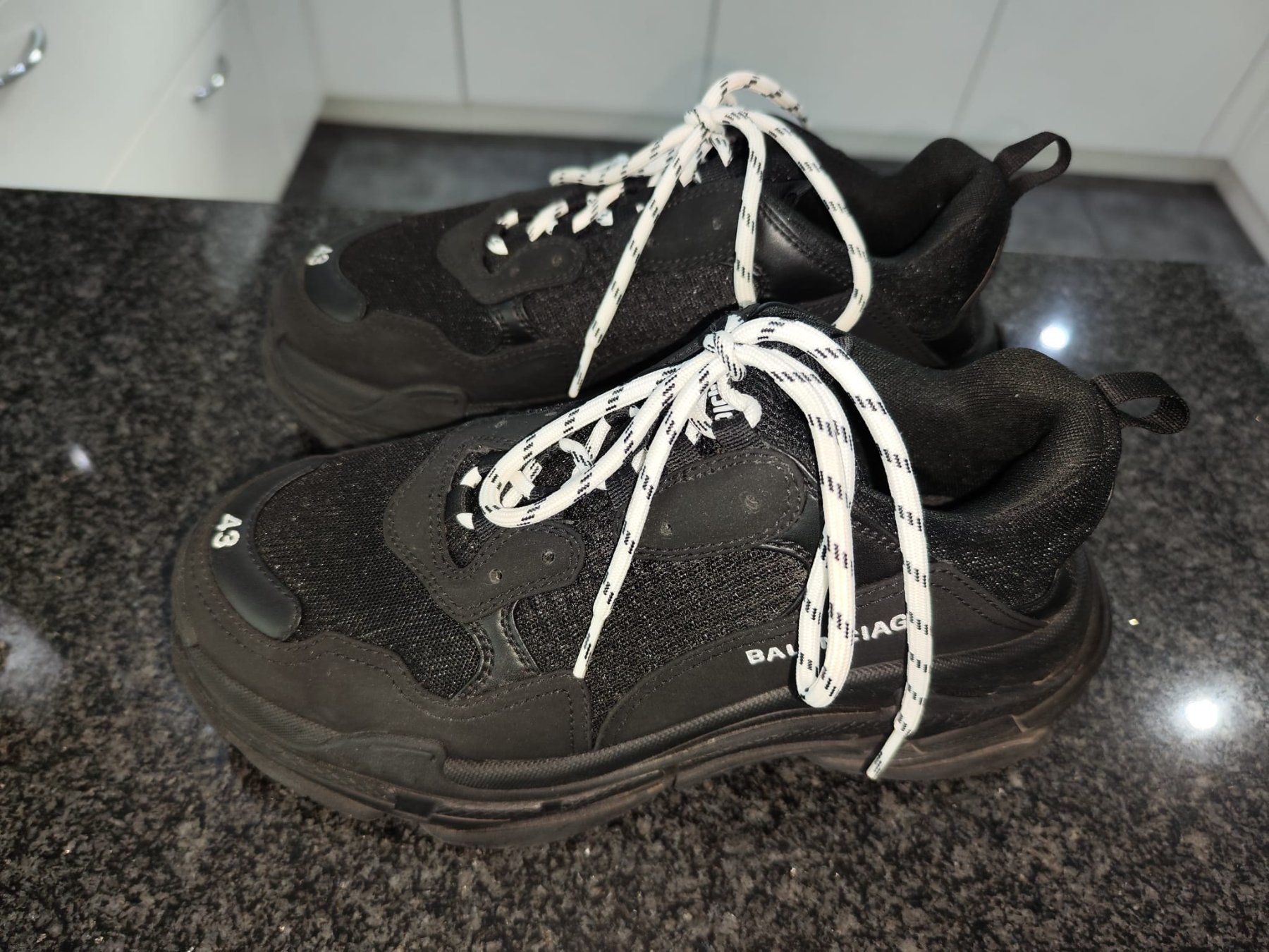 Balenciaga Scarpe da uomo: ORIGINAL Balenciaga Tripple S Gr. 43 – Usato da Balgach venduto da GZ-Tech 3