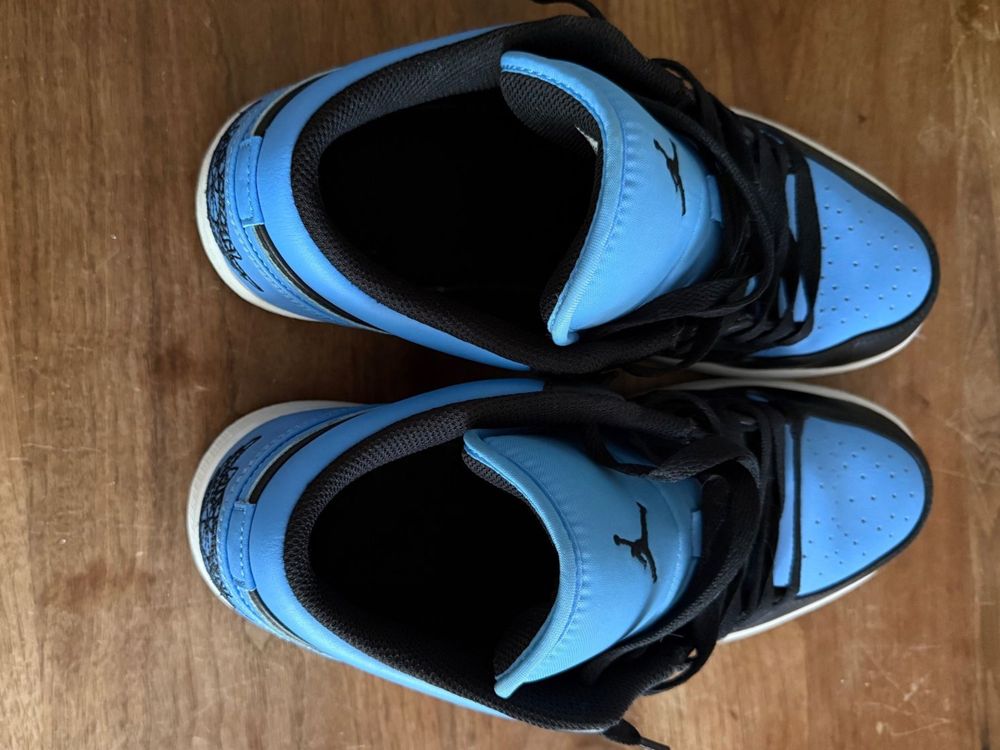 Nike Chaussures hommes: Nike Air Jordan basse bleu en taille 43 – Neuf (Voir description) à Grandcour par fam_wd9w 1
