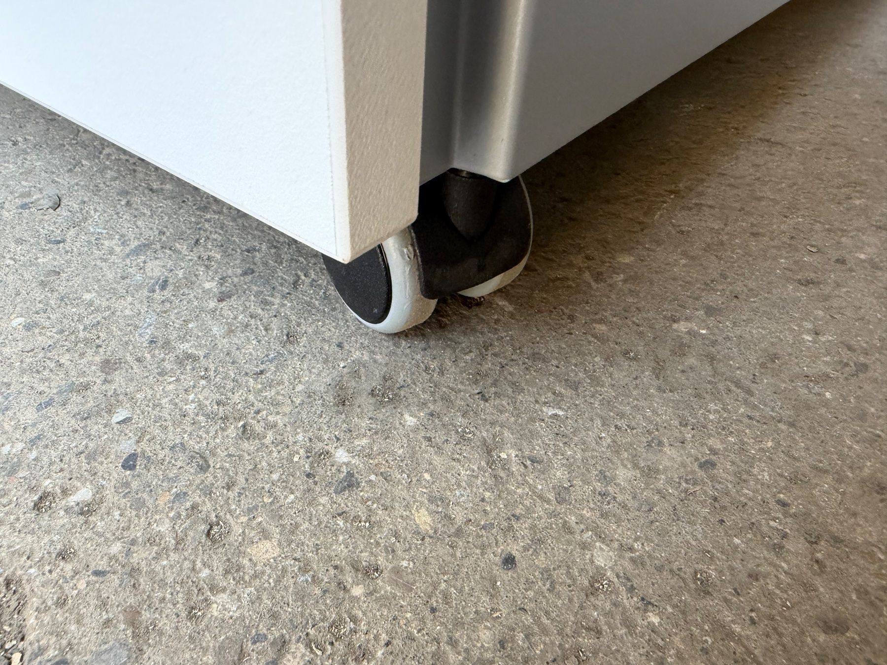 Korpus: neuer Rollcontainer, 4 Schübe, mit Griffnut – Neu (gemäss Beschreibung) aus Necker von liq24 7