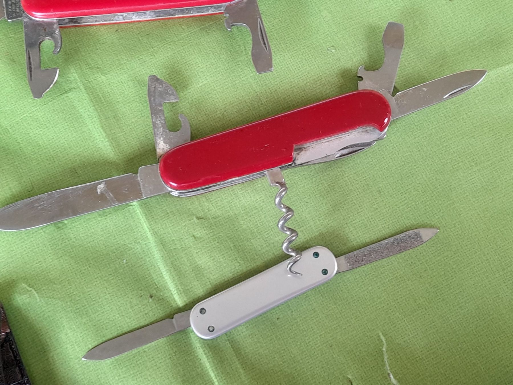 Victorinox Coltelli tascabile: 4 Taschenmesser/Werbemesser – Usato da Aeschi b.Spiez venduto da 52_wochen 3