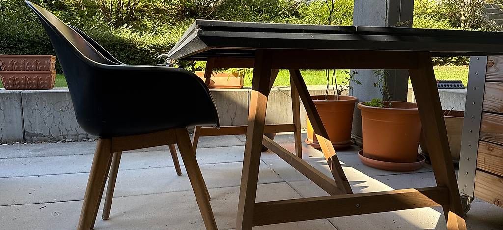 Set di tavolo e panche: Gartentisch mit zwei Stühlen – Usato da Winterthur venduto da Kaktus24 3