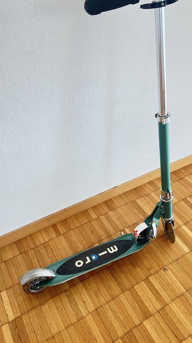 Micro Fahrzeuge für Kinder: Micro Sprite LED Scooter grün – Gebraucht aus Wil SG von bor_7ykb 1